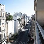 Hostnfly Apartments - Bright Designer Apartment Near Montmartre