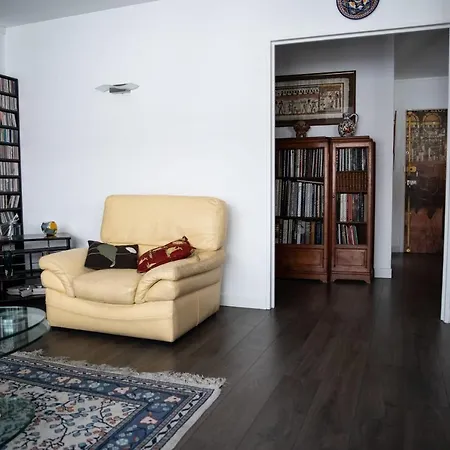 Hostnfly - Bright Designer Near Montmartre Apartment Paris
