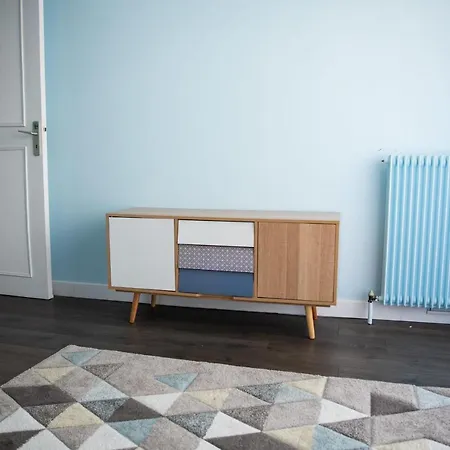 Hostnfly - Bright Designer Near Montmartre Apartment *